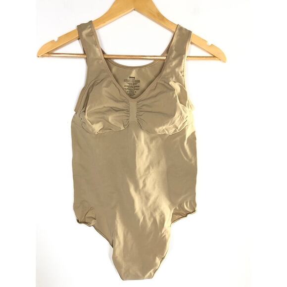 SKIMS Seamless Sculpt Bodysuit Scoop Neck Thong in Clay Tan Size 4XL NWOT - Picture 4 of 6